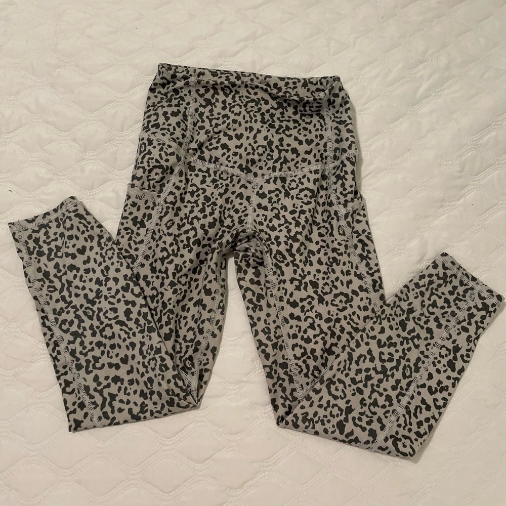 Evolution And Creation Gray Leopard Print Ankle L… - image 5
